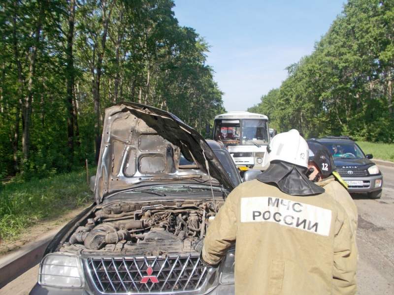 В Кирово-Чепецке спасатели предотвратили взрыв газовых баллонов.