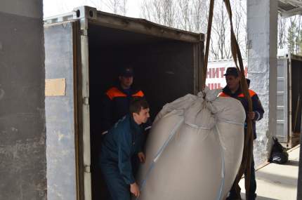 Кировские спасатели завершают подготовку к 36-му гуманитарному конвою в Донецк.