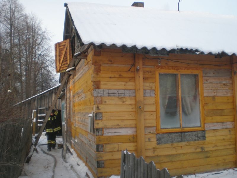 За сутки в Кировской области сгорело несколько жилых домов.