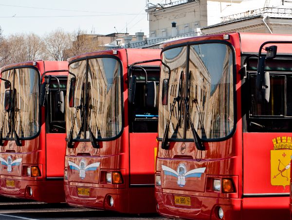 В Кирове увеличили количество автобусов на маршруте № 15.