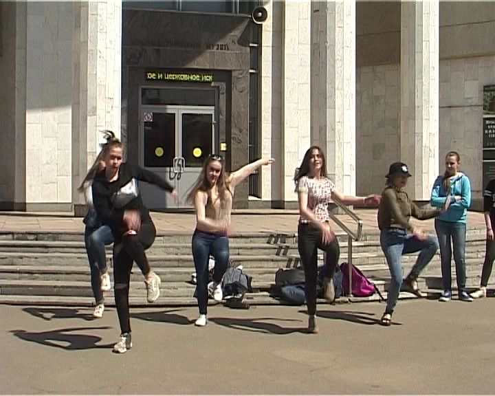 В Кирове в День защиты детей прошел танцевальный флэш-моб