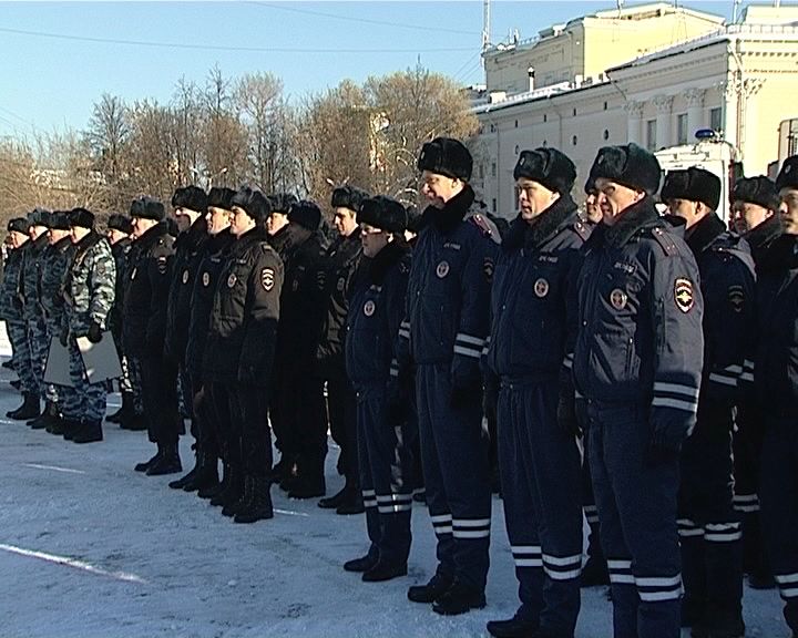 В Кирове прошел гарнизонный строевой смотр