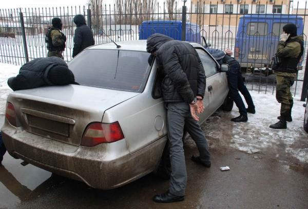 В Кирове задержали банду наркоторговцев с 4 кг наркотиков.