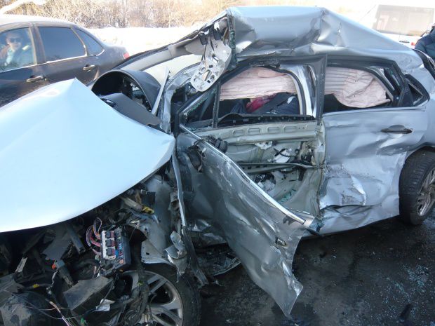 В Нововятском районе иномарка врезалась в рейсовый автобус: один человек погиб.