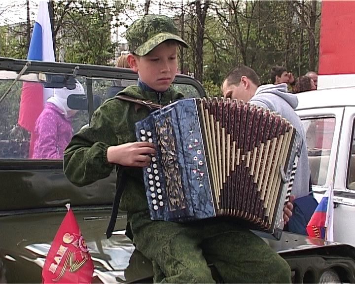 На Театральной площади начались репетиции Парада 9 мая