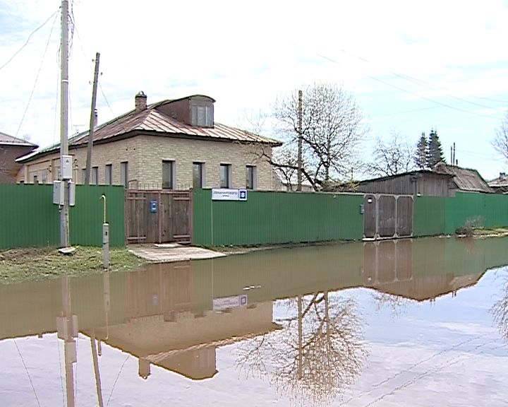 В Кирове половодье продолжает терять силу