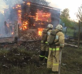 В Вятскополянском районе сгорел жилой дом.