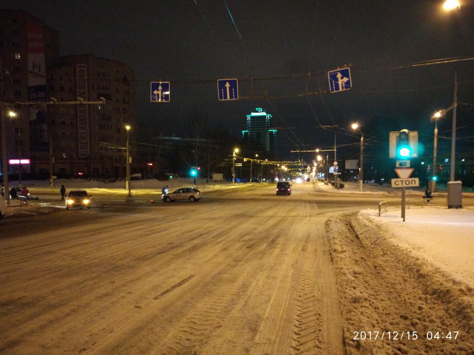 В Кирове произошло тройное ДТП.