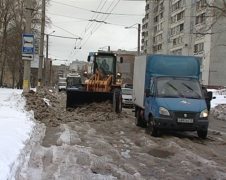 Ситуация на дорогах города Кирова остается сложной