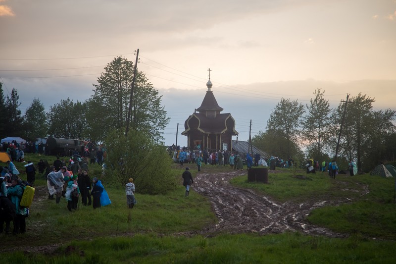 За время Великорецкого крестного хода медики оказали помощь 2417 паломникам.