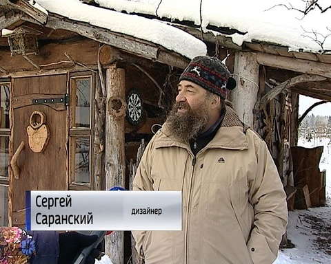 Житель деревни Тайник Верхошижемского района делает дома, где всё - из дерева: и мебель, и люстры, и декор