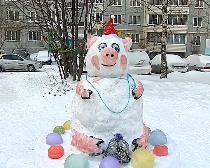 В Октябрьском районе выбрали самые праздничные дворы