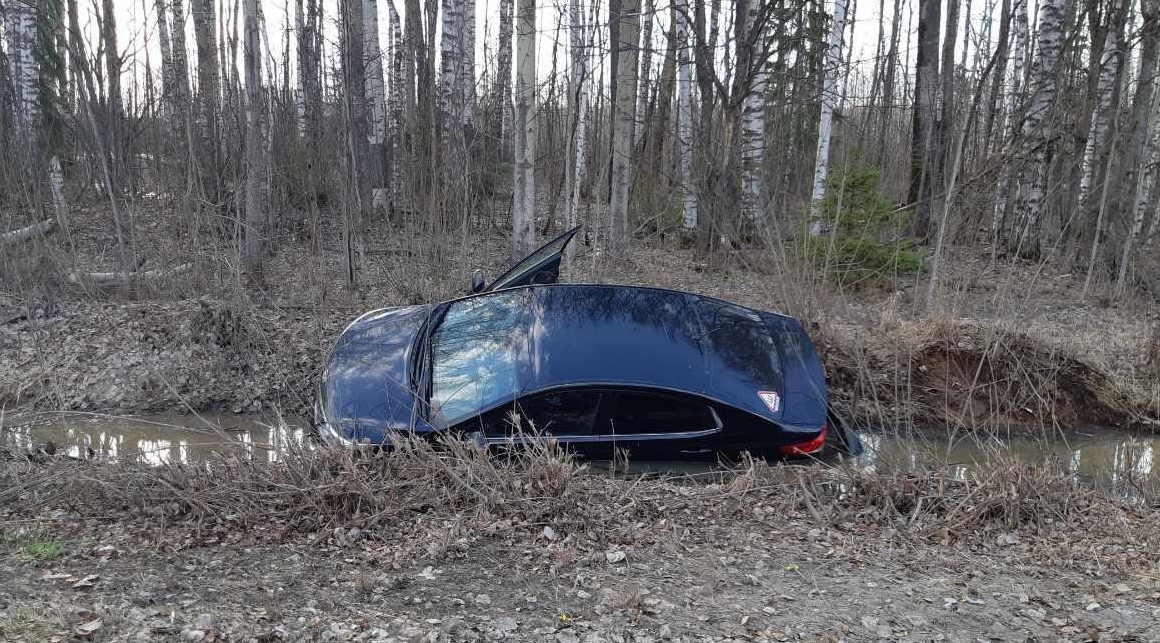 В Яранском районе опрокинулся автомобиль 