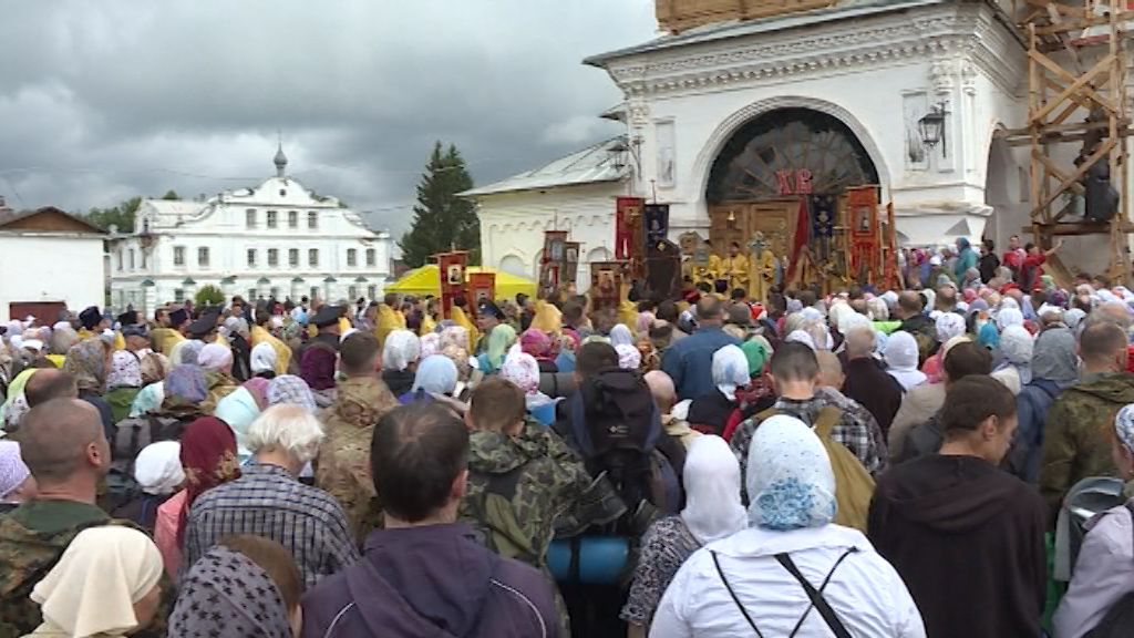 Первая стоянка и отдых паломников Крестного хода в селе Макарье