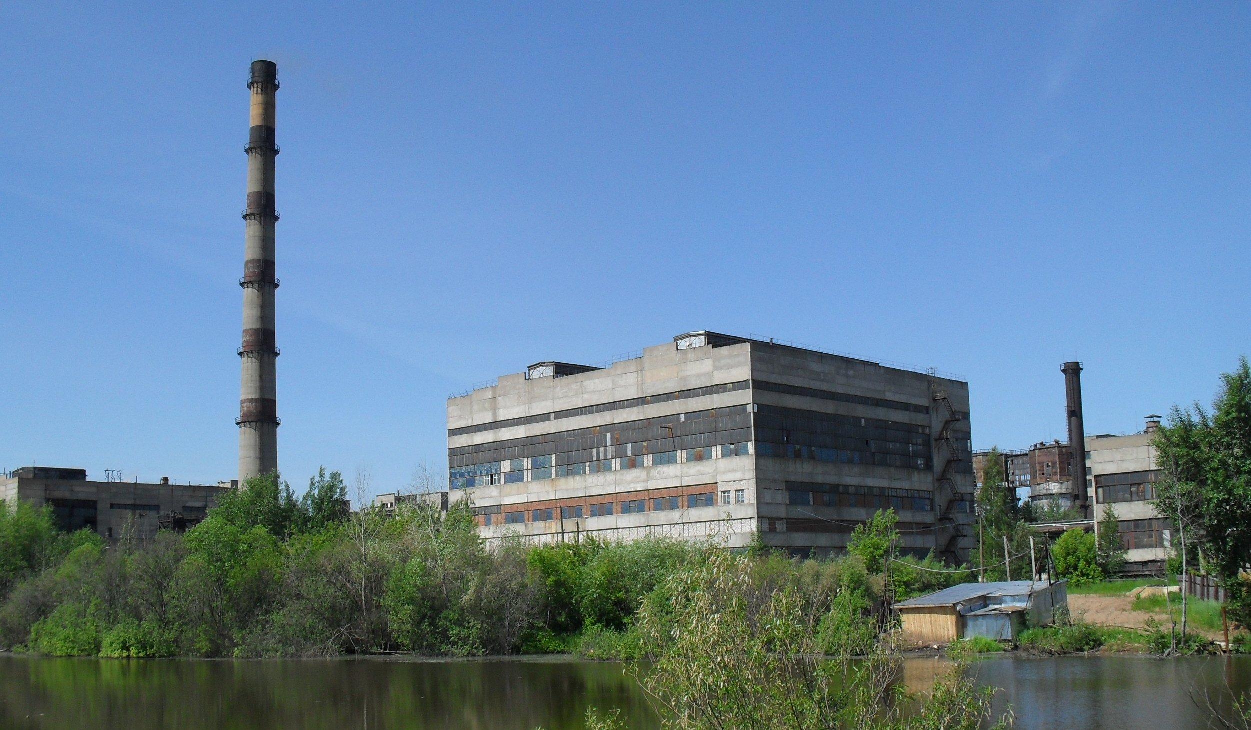 В Кирове после жалоб на неприятные запахи закроют биохимзавод.