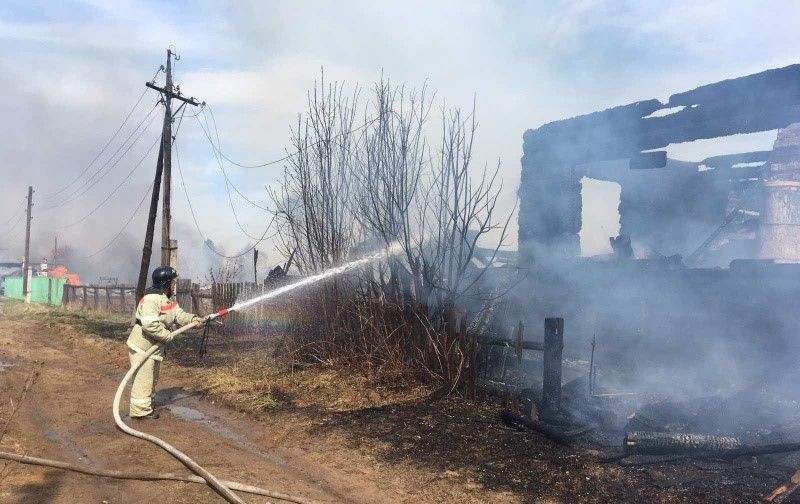 В крупном пожаре в Климковке сгорели шесть домов