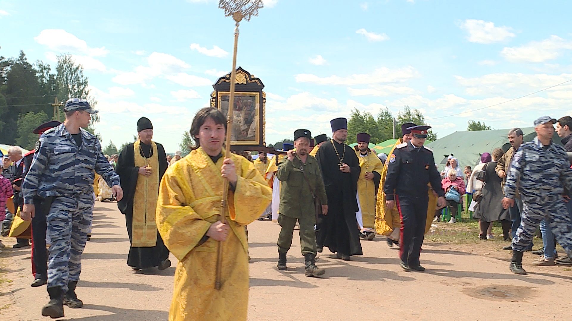 Епархия открыла «горячую линию» по Великорецкому крестному ходу