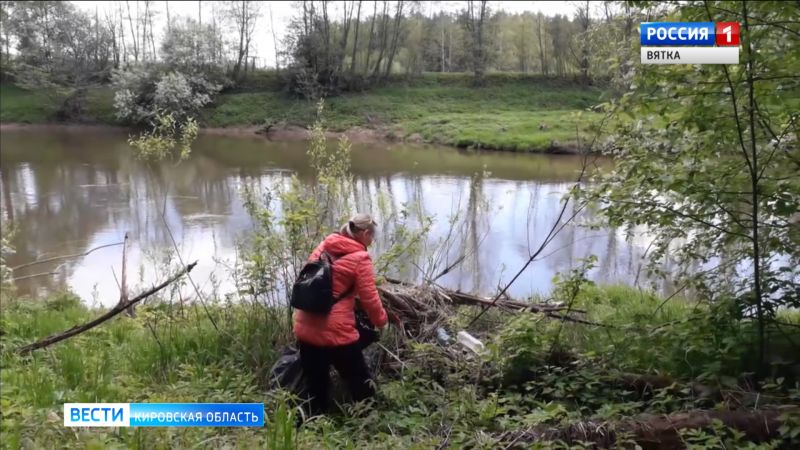 Жители Советского района провели субботник в заказнике Пижемский