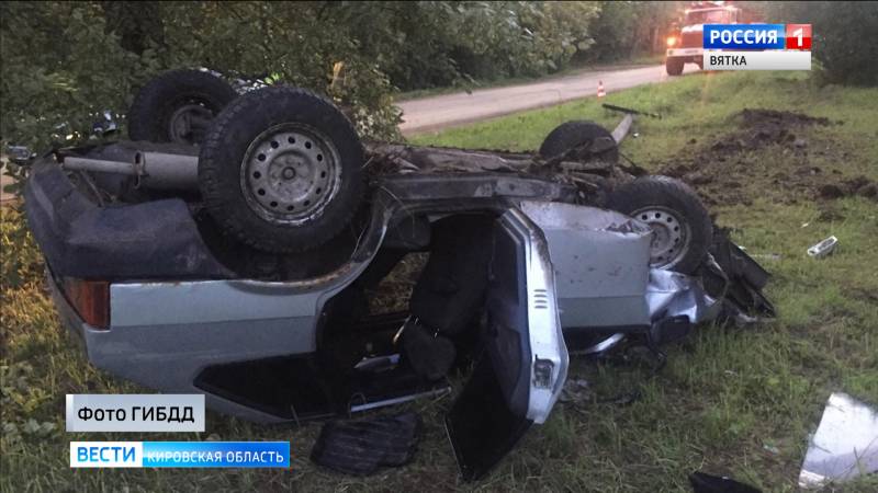 В Лянгасово бесправник на ВАЗе наехал на опору ЛЭП и опрокинулся в кювет