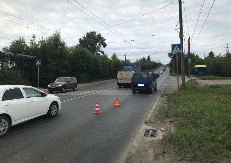 В Кирове водитель «Фольксваген Транспортер» наехал на пожилую женщину