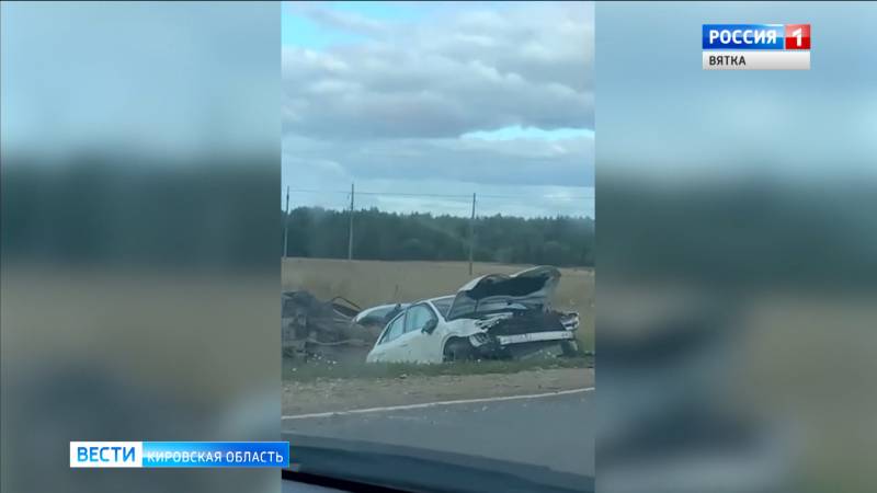 В Кирово-Чепецком районе возле деревни Кобели два автомобиля улетели в кювет