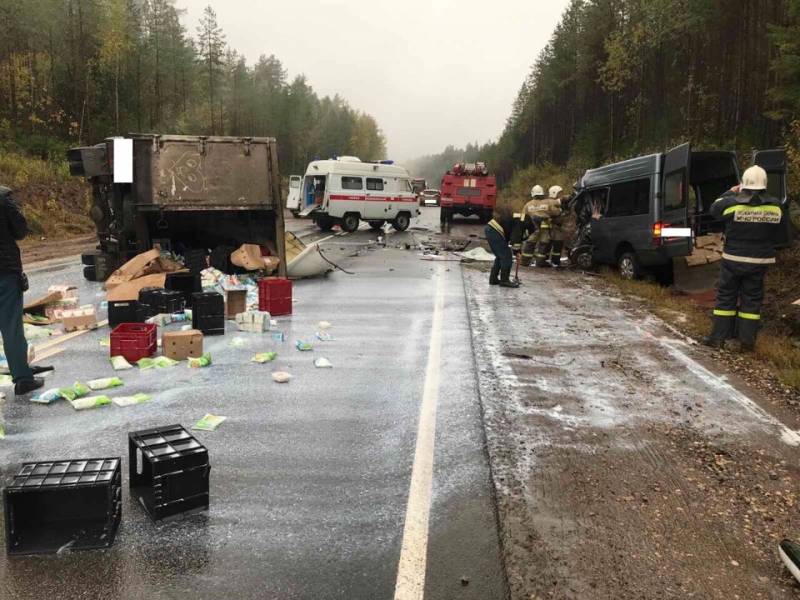 В Верхошижемском районе в аварии с микроавтобусом погибли три человека