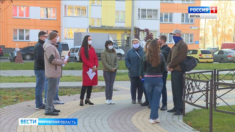 В Кирове микрорайон Озерки по ночам затягивает дымом