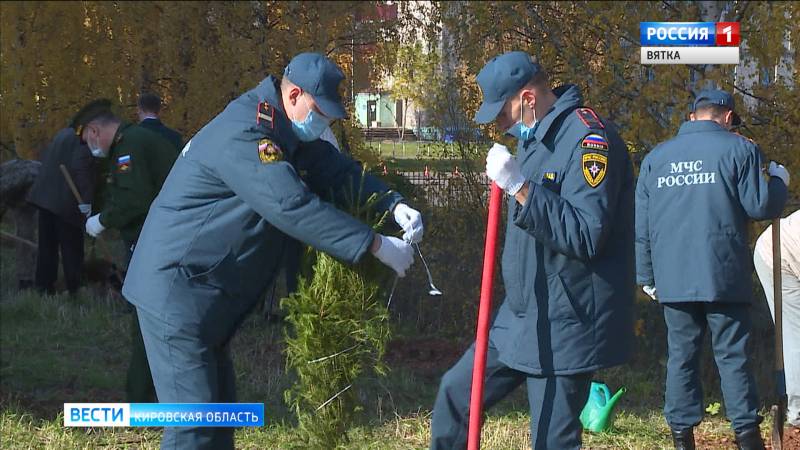 В Кирове заложили аллею памяти Героя Советского Союза Николая Рожнева