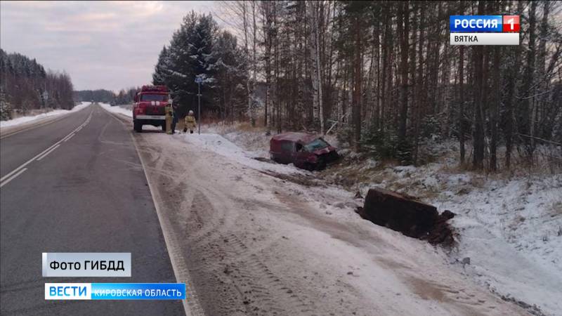 В Свечинском районе «Фольксваген» опрокинулся  в кювет