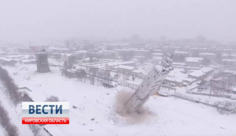 В Кирове взорвали старые здания Мелькомбината