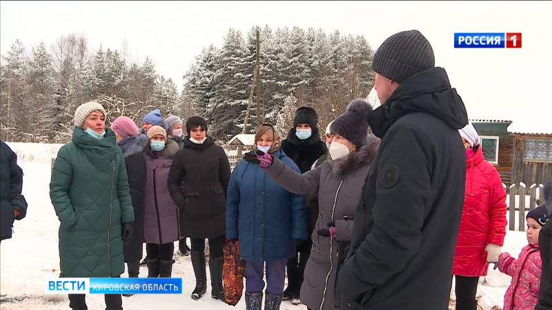 Жители посёлка Карпушино больше месяца живут без воды