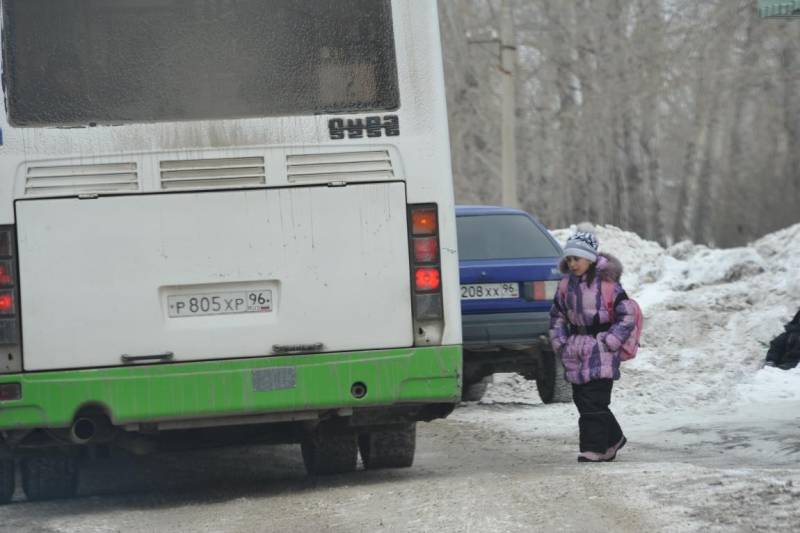 Прокуратура проверит действия кондуктора, высадившего девочку из автобуса в Кирове