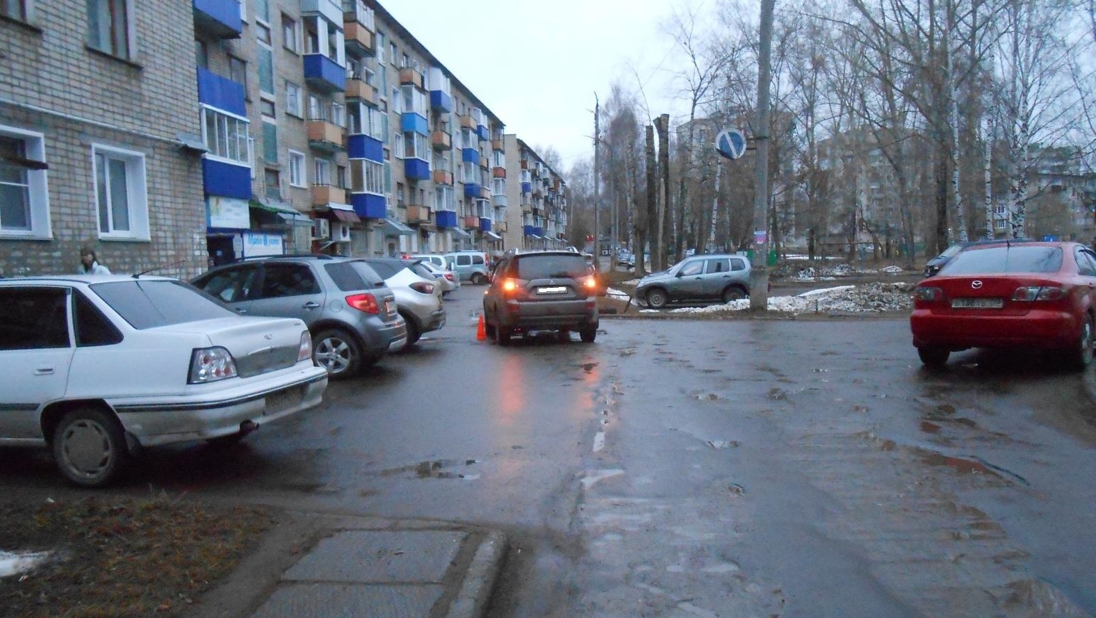 В Кирово-Чепецке водитель «Мицубиси» сбил мальчика во дворе