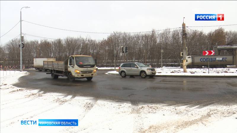 Кольцевую развязку на Луганской сделали с нарушениями