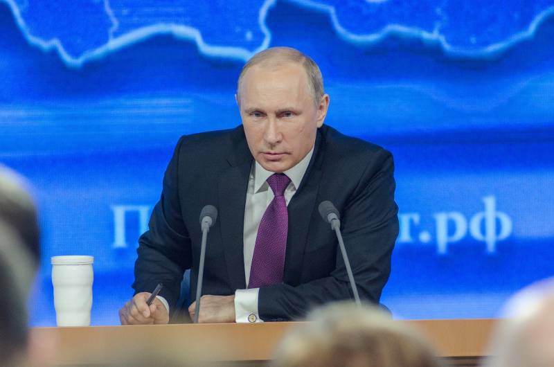 Путин поручил разобраться с ростом цен на жилье