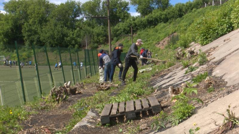 В Кирове на время летних каникул трудоустроят более 1200 подростков