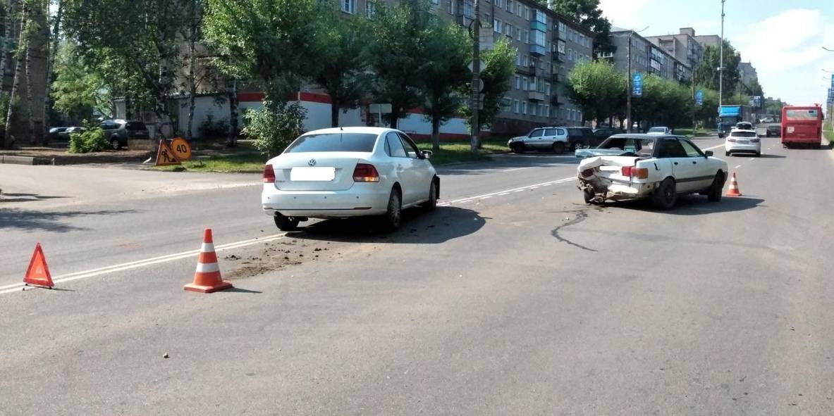 В Кирове на улице Лепсе в ДТП пострадал мужчина