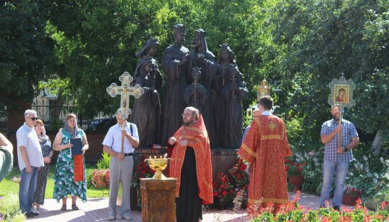 17 июля – день памяти святых царственных мучеников.