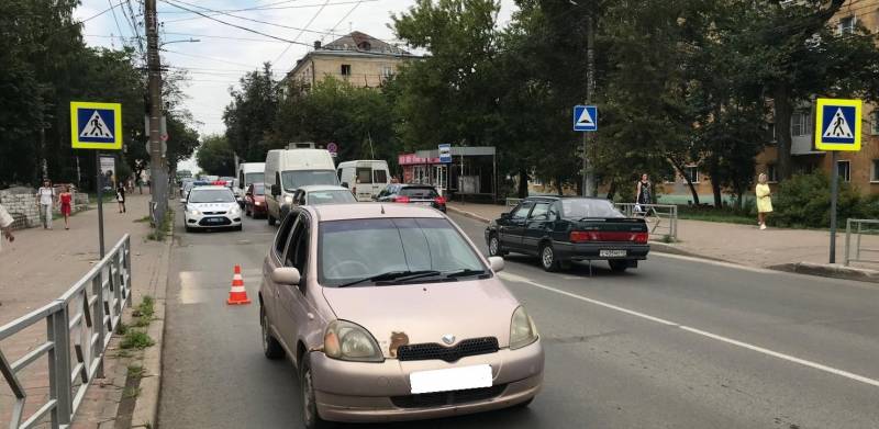 В Кирове на пешеходном переходе сбили подростка