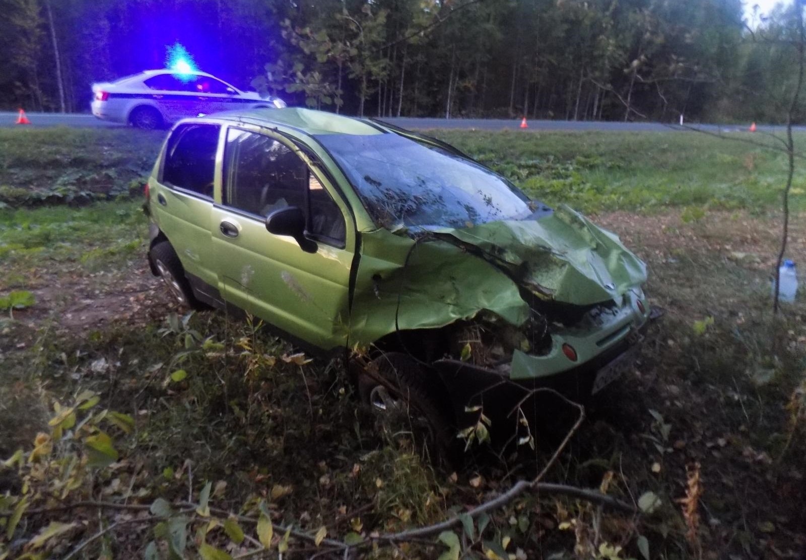 В Орловском районе в результате аварии на трассе опрокинулся автомобиль