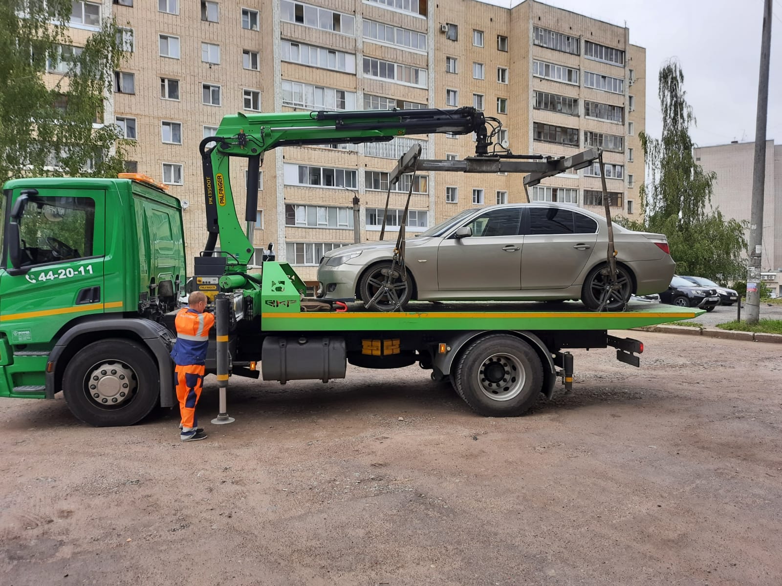 У кировчанина в счет долга забрали BMW » ГТРК Вятка - новости Кирова и  Кировской области