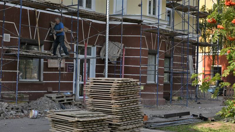 В Кирове приводят в порядок фасады многоквартирных домов