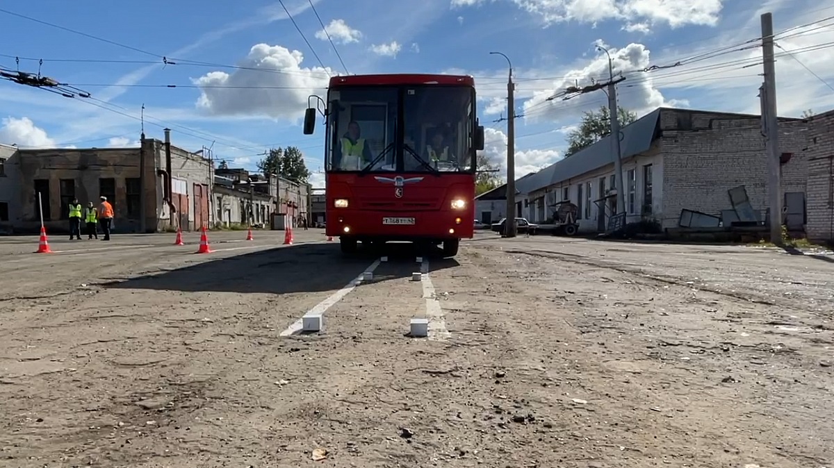 В Кирове выбрали лучших водителей автобусов и троллейбусов