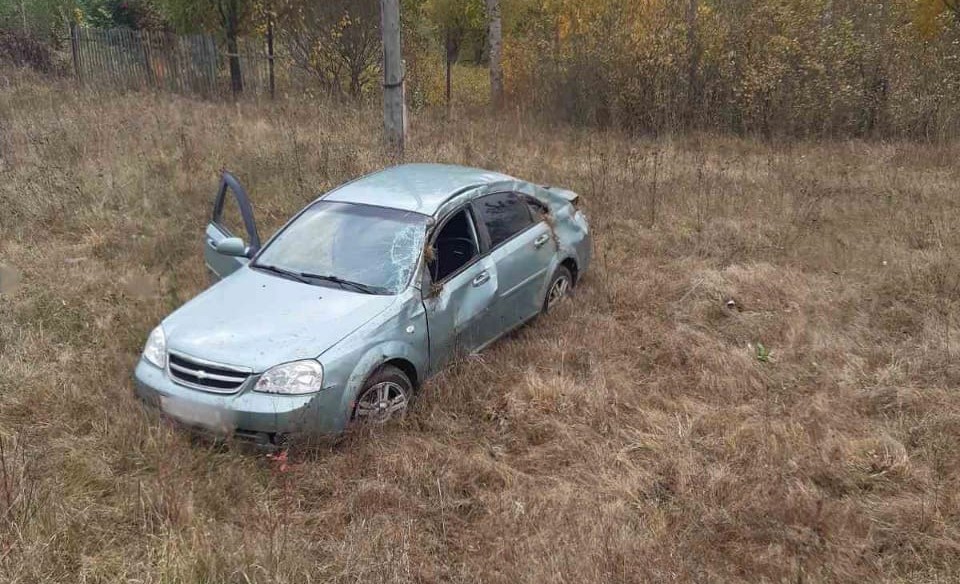 В Кирове автомобиль съехал в кювет: водитель погиб