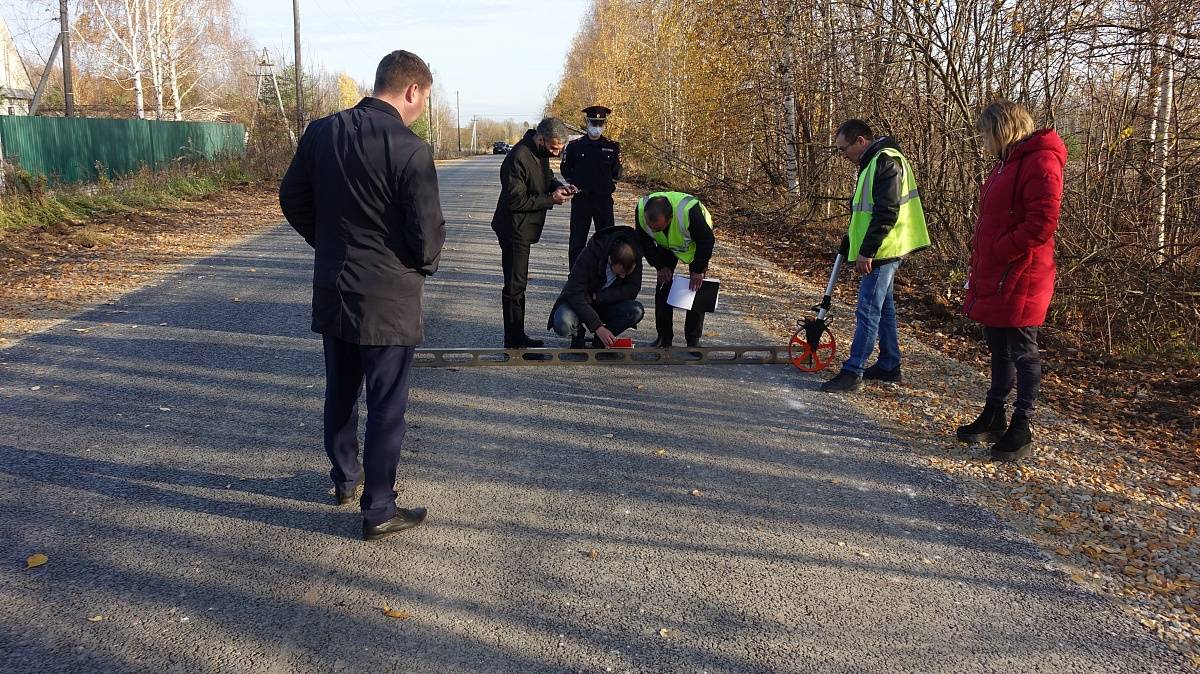 Новости кирова и кировской сегодня. Село в Кировской области. Ремонт дороги Вахренки. Киров Вахренки дорога.