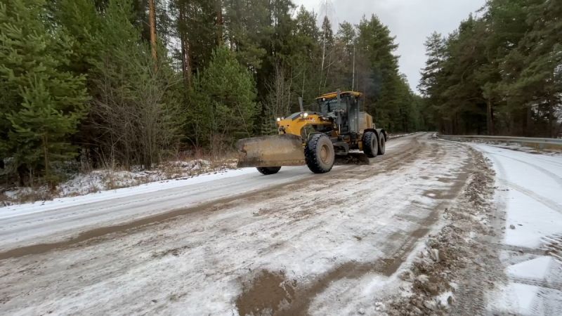 В Кирове устранили неровности на дороге Порошино – Сидоровка