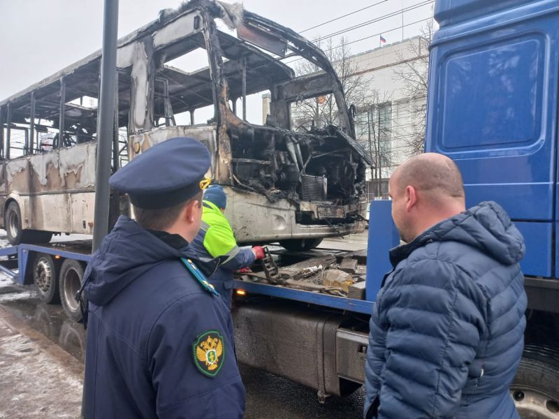 В Кирове прокуратура проведет проверку по факту пожара в автобусе