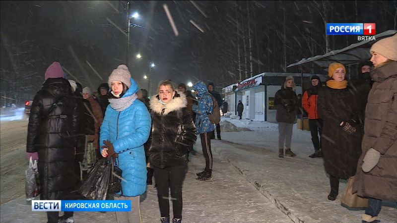 Жители Нововятска жалуются на перебои движения общественного транспорта