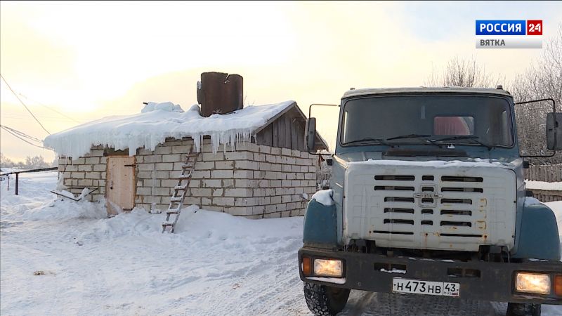 В Ленинской Искре продолжаются восстановительные работы на водопроводе