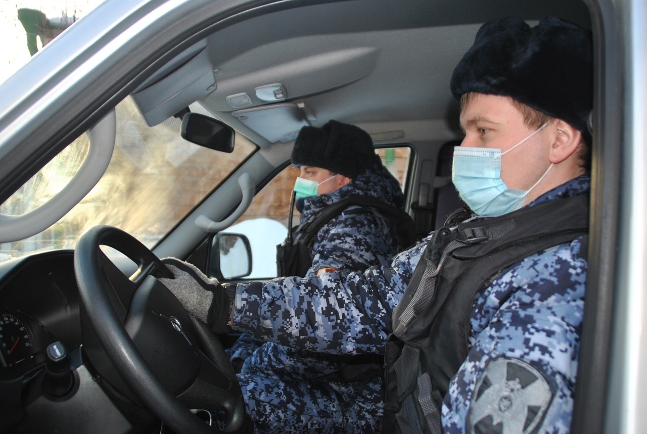 В Кирове задержали подозреваемых в приобретении наркотиков